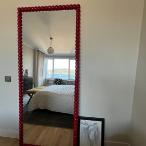 Kırmızı Boy Aynası