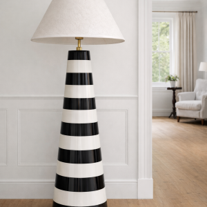 Siyah Beyaz Şerit Lambader