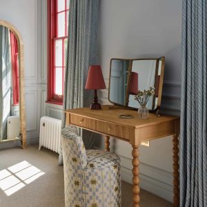 1. Sınıf Kayın Ağacı makyaj masası ve Aynası